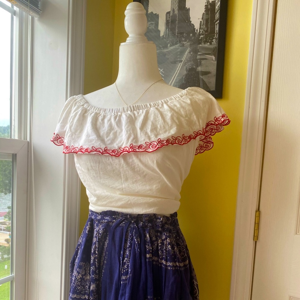 J.Crew Red Embroider White Blouse // size S
